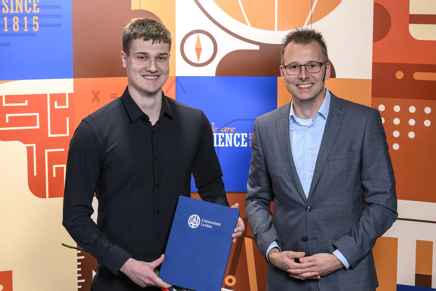 Uitreiking van het bachelordiploma aan de Universiteit Leiden